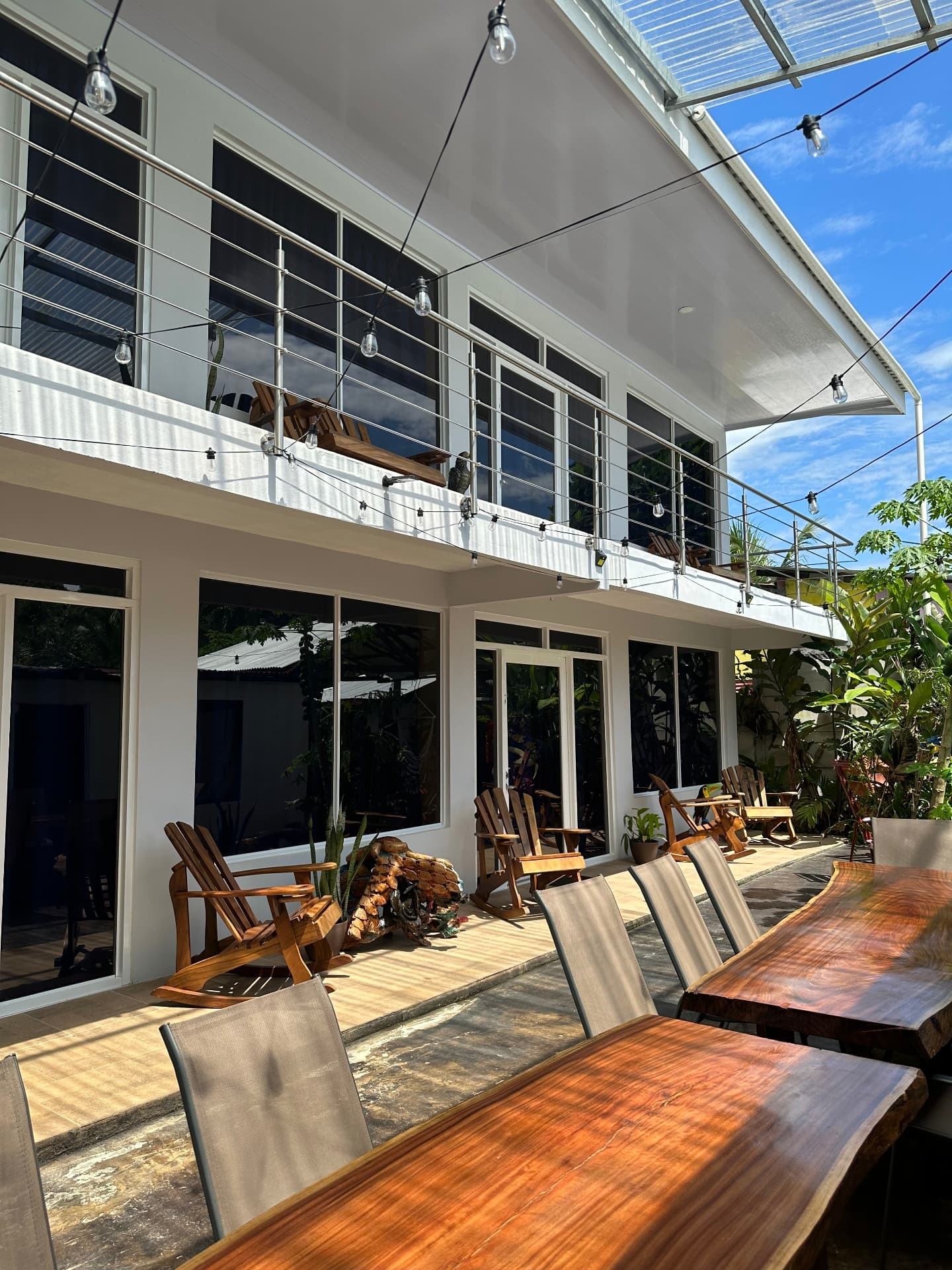 Outdoor dining at Hotel Serendipity Tortuguero